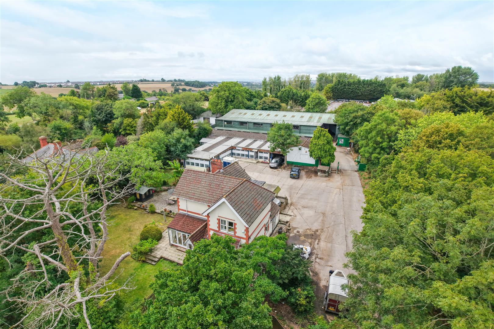 Downside House, Cattery & Equestrian Facilities, Sully Road, Penarth, CF64 2TR